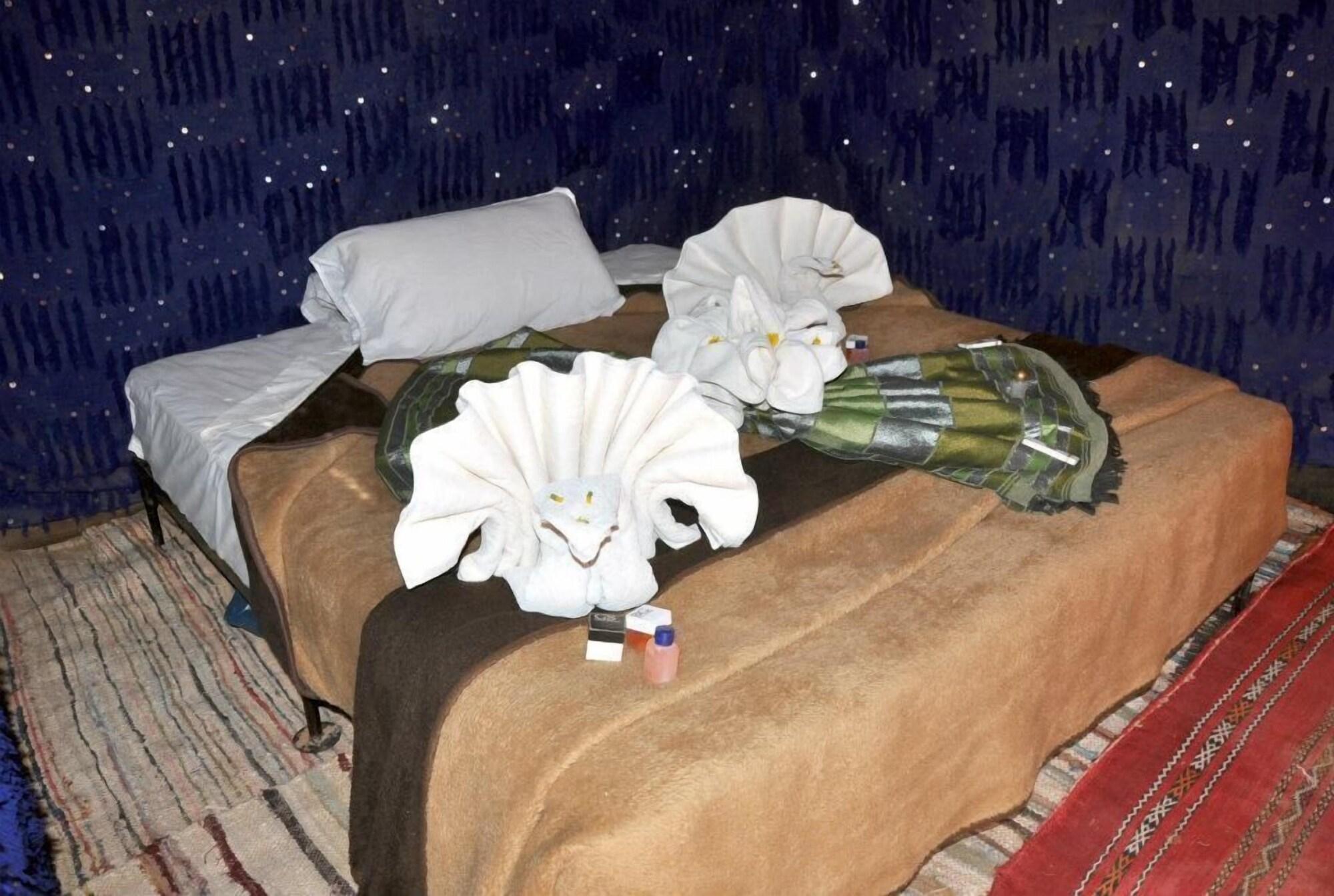 Palmeras Y Dunas Luxery Camp Мерцуга Екстериор снимка