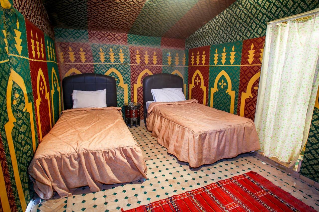 Palmeras Y Dunas Luxery Camp Мерцуга Екстериор снимка